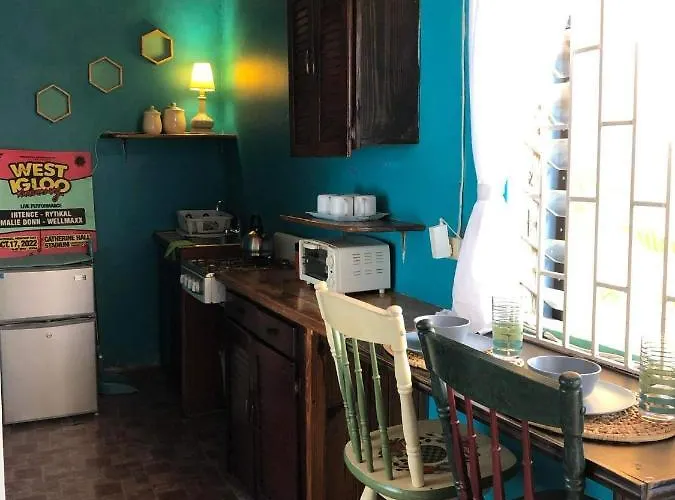 Somom Mobay Guest house Montego Bay