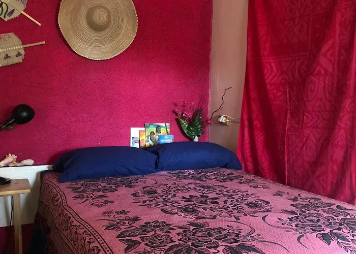 Guest house Somom Mobay